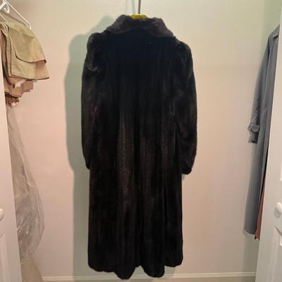 A1020 Long Mink Coat With Scarf