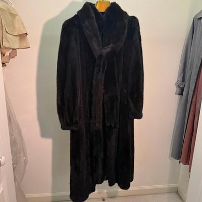 A1020 Long Mink Coat With Scarf