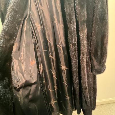 A1020 Long Mink Coat With Scarf