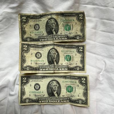 A1027 Three Two Dollar Bills