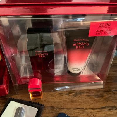 A1028 Lot of Perfume & Cosmetics