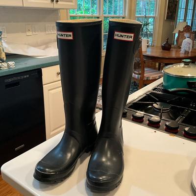 K1053 Pair Of Black HUNTER Rain Boots