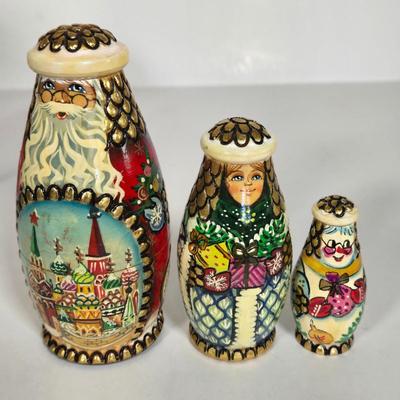 LOT 102G: Christmas Themed Russian Nesting Dolls, Some with Makers Mark and Roly-Poly Musical Santa