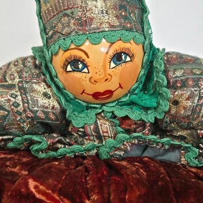 LOT 111F: Hand-Crafted Russian Cloth Folk Art Dolls