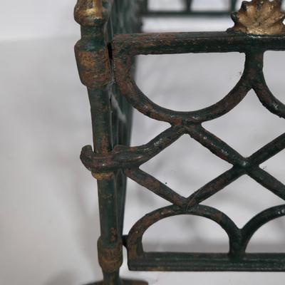 LOT 153G: Vintage Cast Iron Toy Fence