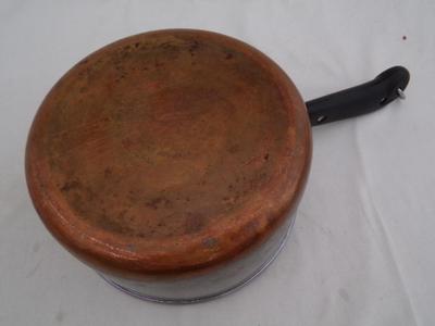 Classic RivereWare copper bottom stainless steel pot. Might be 2 qt