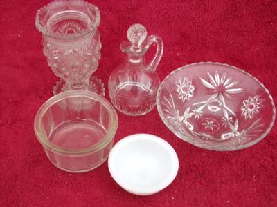 A VTG group of glassware items, a sm vase, 2 bowls, a vinaigrette.