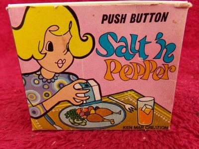Classic Push Button Salt ‘n’ Pepper gizmo. As NEW IN BOX/unused.