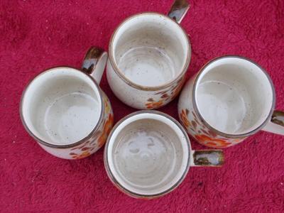 VTG lot o 4 matching coffee cup. Ceramic. Nice&clean. Match lot 266!