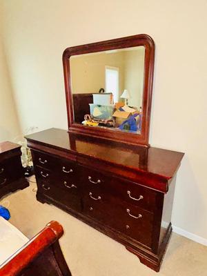 MARSEILLE COLLECTION 8 DRAWER DRESSER W/ LANDSCAPE MIRROR