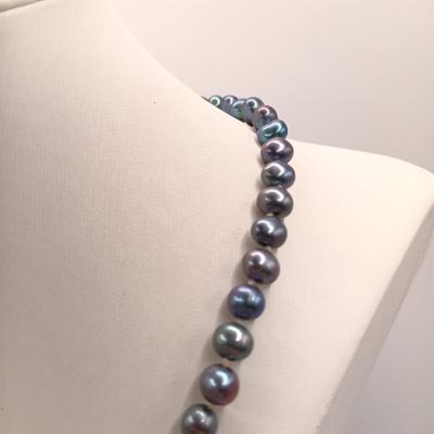 LOT 1: Tahitian Peacock Pearl Necklace with 14K Clasp