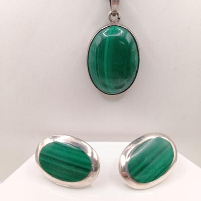LOT 3: Malachite and 925 Sterling Silver Necklace with Matching Earrings 25.4gtw