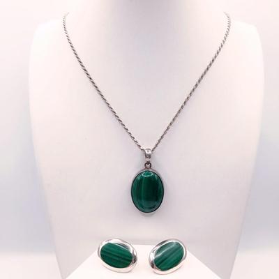 LOT 3: Malachite and 925 Sterling Silver Necklace with Matching Earrings 25.4gtw