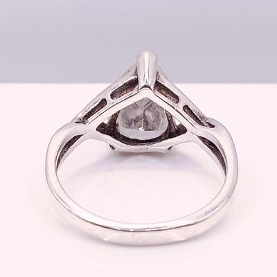 LOT 6: Sterling Silver Ring with Pear Shaped Cubic Zirconia Stone 3.6gtw Size 7