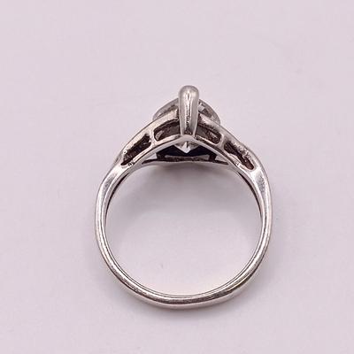 LOT 6: Sterling Silver Ring with Pear Shaped Cubic Zirconia Stone 3.6gtw Size 7