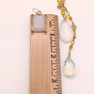 LOT 11: Vintage Gold-Tone Wire and Lucite Jewelry Set with Opalescent Plastic Teardrop Lariat