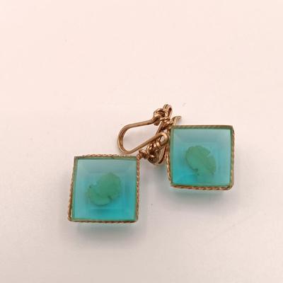 LOT 122: Vintage Gold-Tone Wire and Blue Resin Jewelry Set