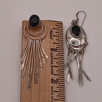 LOT 124: Sterling 925 Silver and Black Stone Earrings 13.3gtw