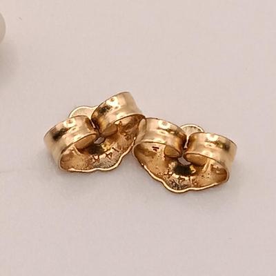LOT 127: Set of (5) Pearl Earrings