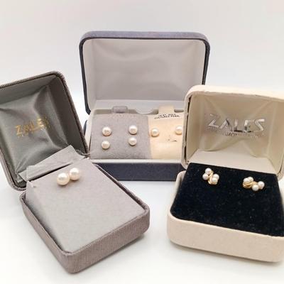 LOT 127: Set of (5) Pearl Earrings