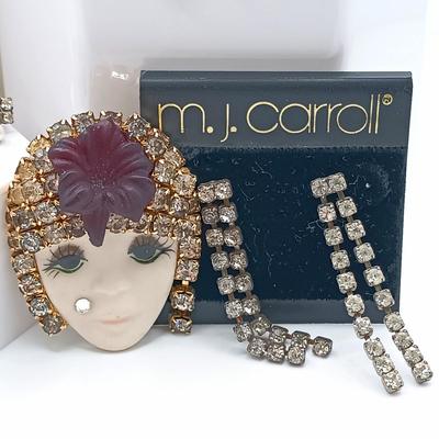 LOT 130: Vintage Rhinestone Jewelry Collection