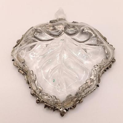 LOT 134: Antique Art Deco 1920s Cara Nome Langlois Compact, Glass Vanity Jars & More