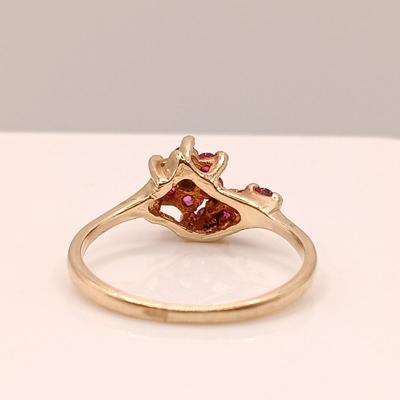 LOT 137: 14K Gold Ruby Cluster Ring 1.66gtw Size 5.5