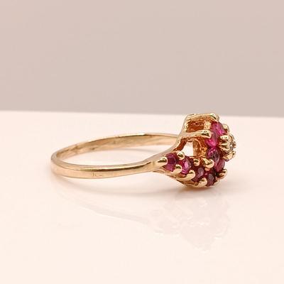 LOT 137: 14K Gold Ruby Cluster Ring 1.66gtw Size 5.5
