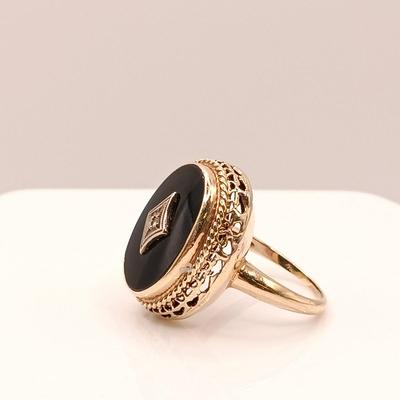 LOT 143: Diamond and Black Onyx 14K Gold Ring 3.53gtw Size 5