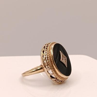 LOT 143: Diamond and Black Onyx 14K Gold Ring 3.53gtw Size 5