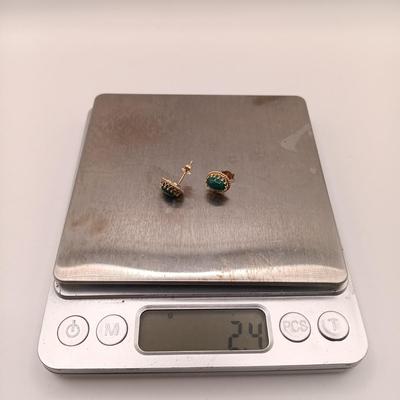 LOT 171: 14K Gold and Malachite Earrings 2.4gtw
