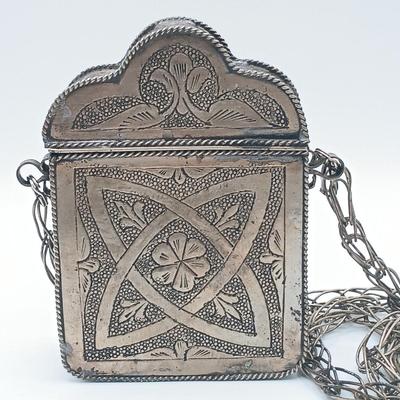LOT 173: Vintage Quran Travel Box with Yemeni Silver-Tone and Bakelite Necklace