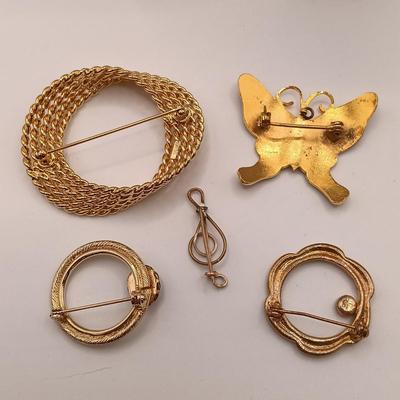 LOT 174: Vintage Brooch Collection