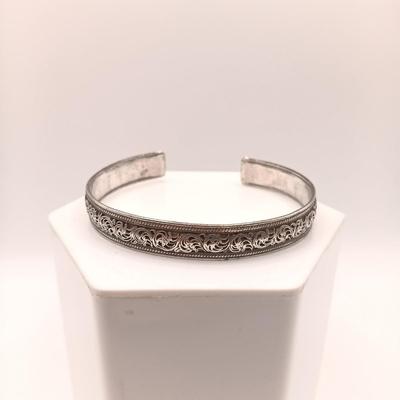 LOT 180: Vintage Sterling 925 Silver Cuff Bracelet and Star Pendant Necklace 29.3g