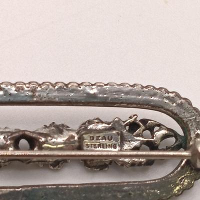 LOT 182: Beau Sterling Silver Brooches 26.2g