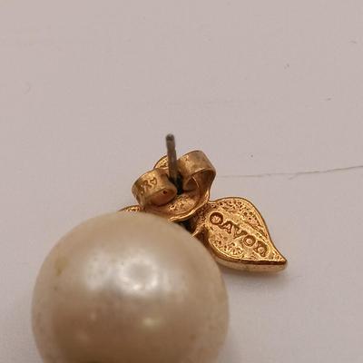 LOT 185: Large Collection of Paired Vintage Earrings