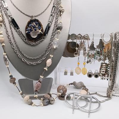 LOT 187: Vintage 80s Glen Yank Earrings with Silver-Tone Jewelry Collection