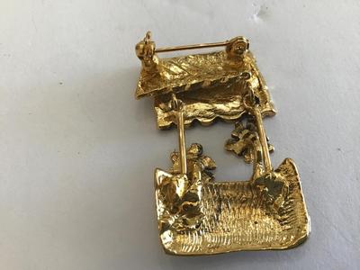 Wishing Well Brooch