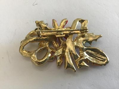 Vintage Tawain Christmas Brooch