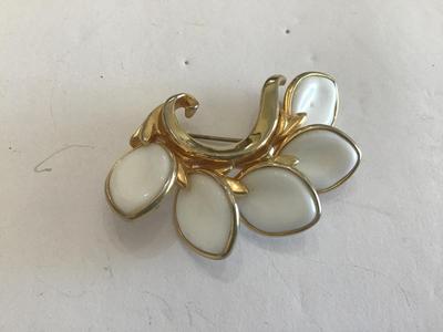 Abstract Milk Glass Gold Tone Vintage Brooch