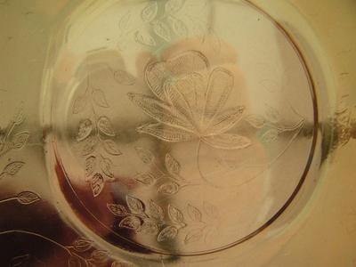VTG beautiful iridescent marigold dish w/foliage motif embossed on