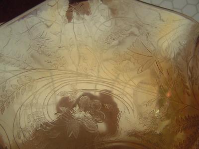 VTG beautiful iridescent marigold dish w/foliage motif embossed on