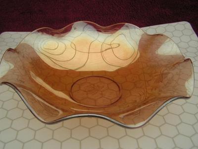 VTG beautiful iridescent marigold dish w/foliage motif embossed on