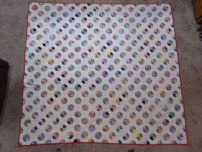 UNIQUE “bubbles” or “dots” quilt design makes this evermore special.