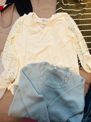A PAIR OF VINTAGE 501 JEANS (30x31) LIKE NEW JEANS, LADIES SHIRTS AND SOCKS