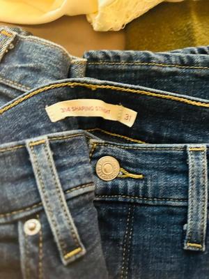 A PAIR OF VINTAGE 501 JEANS (30x31) LIKE NEW JEANS, LADIES SHIRTS AND SOCKS
