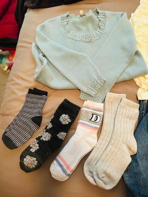 A PAIR OF VINTAGE 501 JEANS (30x31) LIKE NEW JEANS, LADIES SHIRTS AND SOCKS