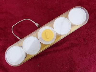 Salton Yogurt Maker, thermostatically controlled, 5 yogurt cups, clean