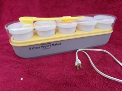Salton Yogurt Maker, thermostatically controlled, 5 yogurt cups, clean