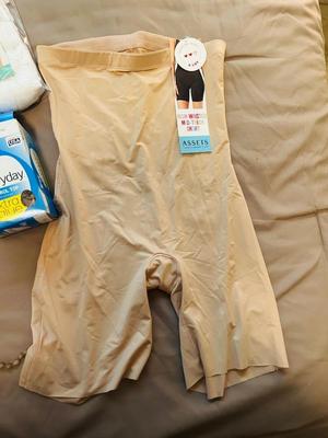 WOMEN’S UNDERGARMENTS AND ACCESSORIES